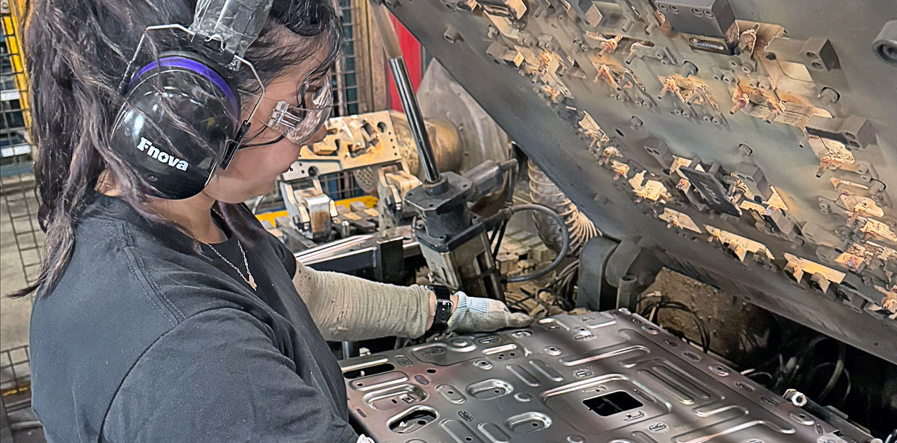 Camaco Mexico training employees at sister plant in Cleveland